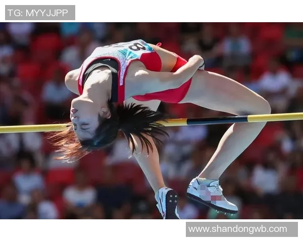 跳高运动中的力学密码与极限突破